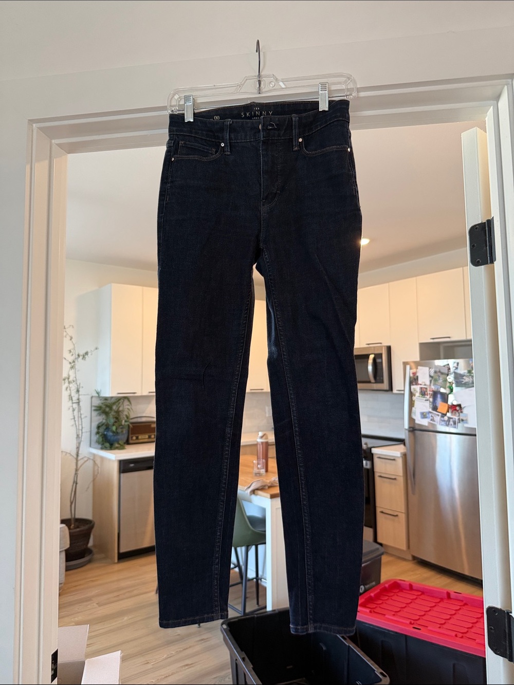 Classic Dark Denim Skinny Jeans - High-Rise Stretch